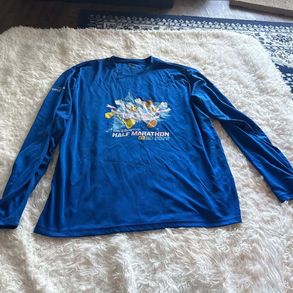 runDisney 2022 WDW Half Marathon Donald Duck Long Sleeve Performance Shirt‎
